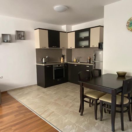 Apartments Dione Поморие Экстерьер фото