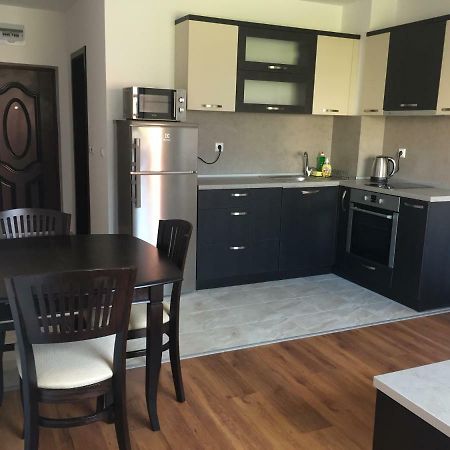 Apartments Dione Поморие Экстерьер фото