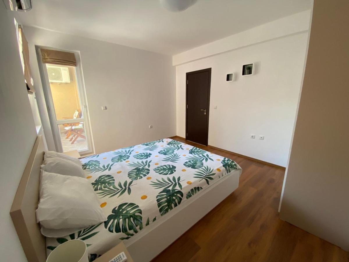 Apartments Dione Поморие Экстерьер фото