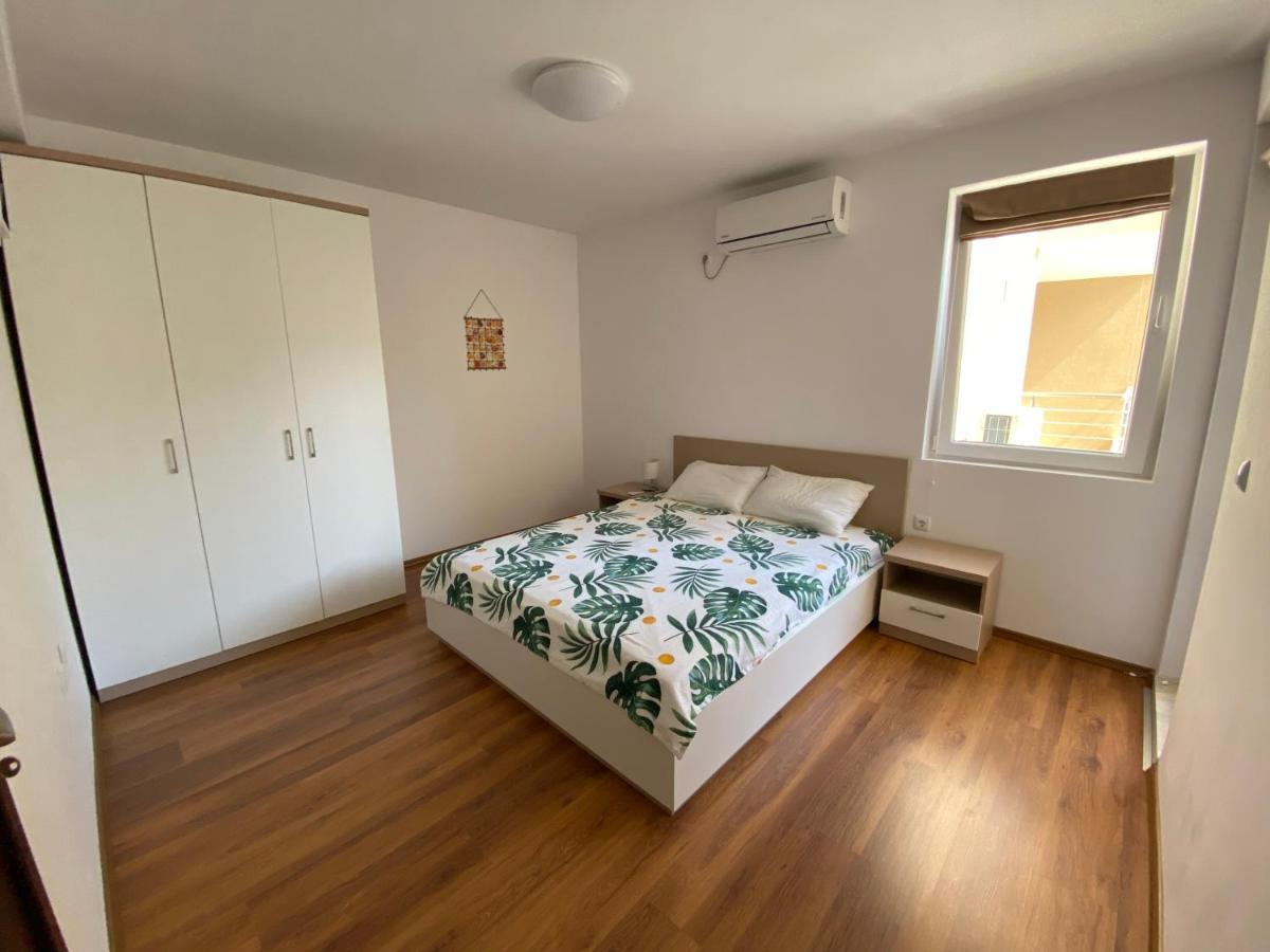 Apartments Dione Поморие Экстерьер фото