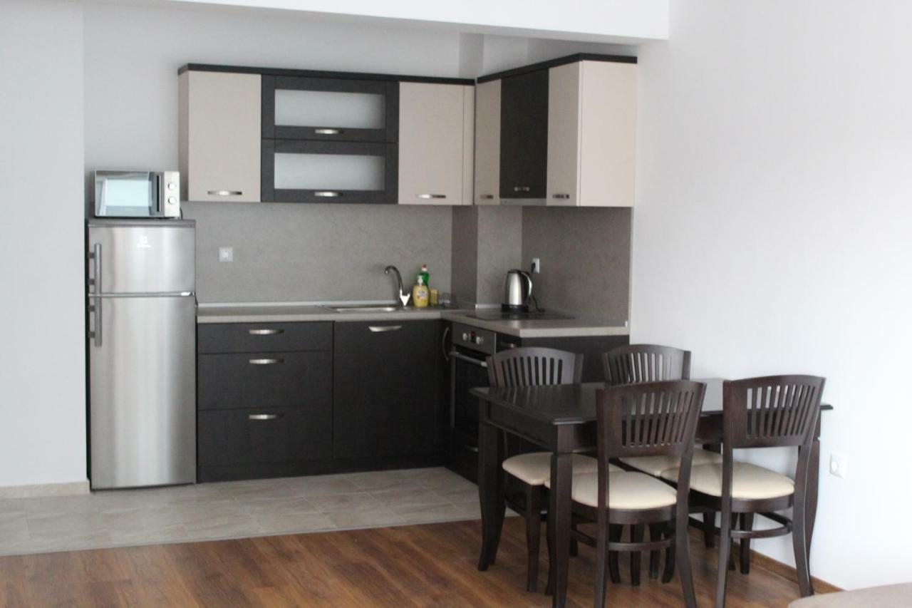 Apartments Dione Поморие Экстерьер фото