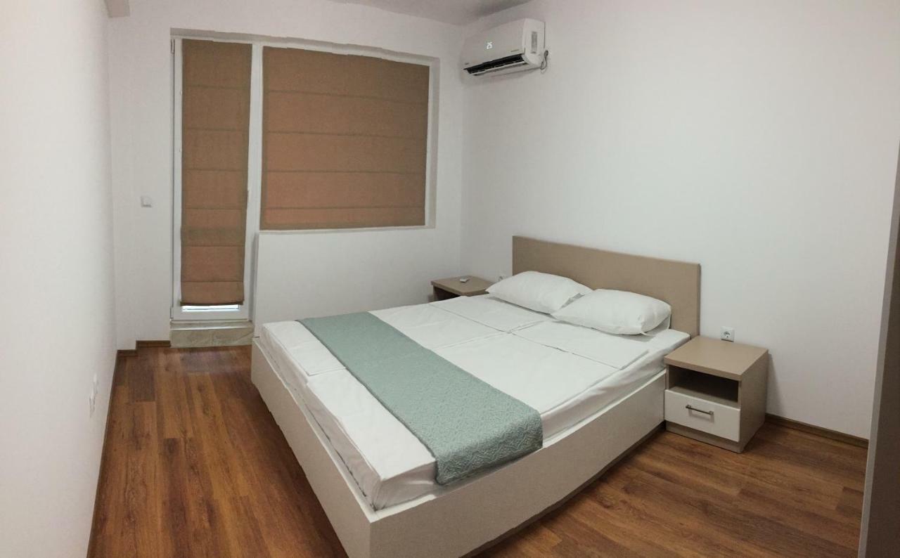 Apartments Dione Поморие Экстерьер фото